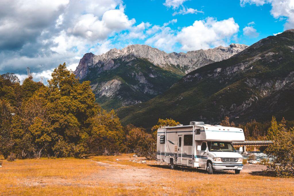 How to find free motorhome parking in Germany