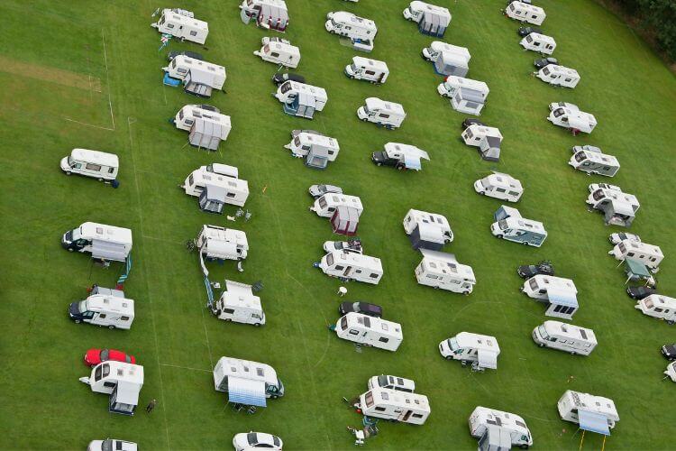 How to Find and Book Caravan Parks and Campgrounds